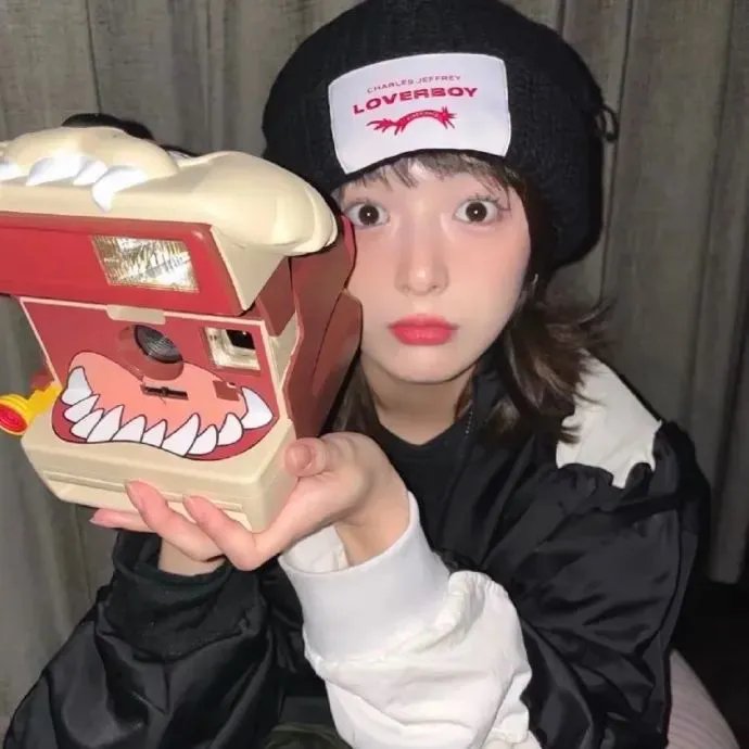 亲密的敌人